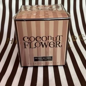 Henri Bendel Coconut Flower Candle NEW